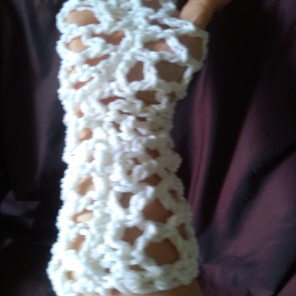 Victorian gloves - AKA Spiderellas - Picture 7 of 9